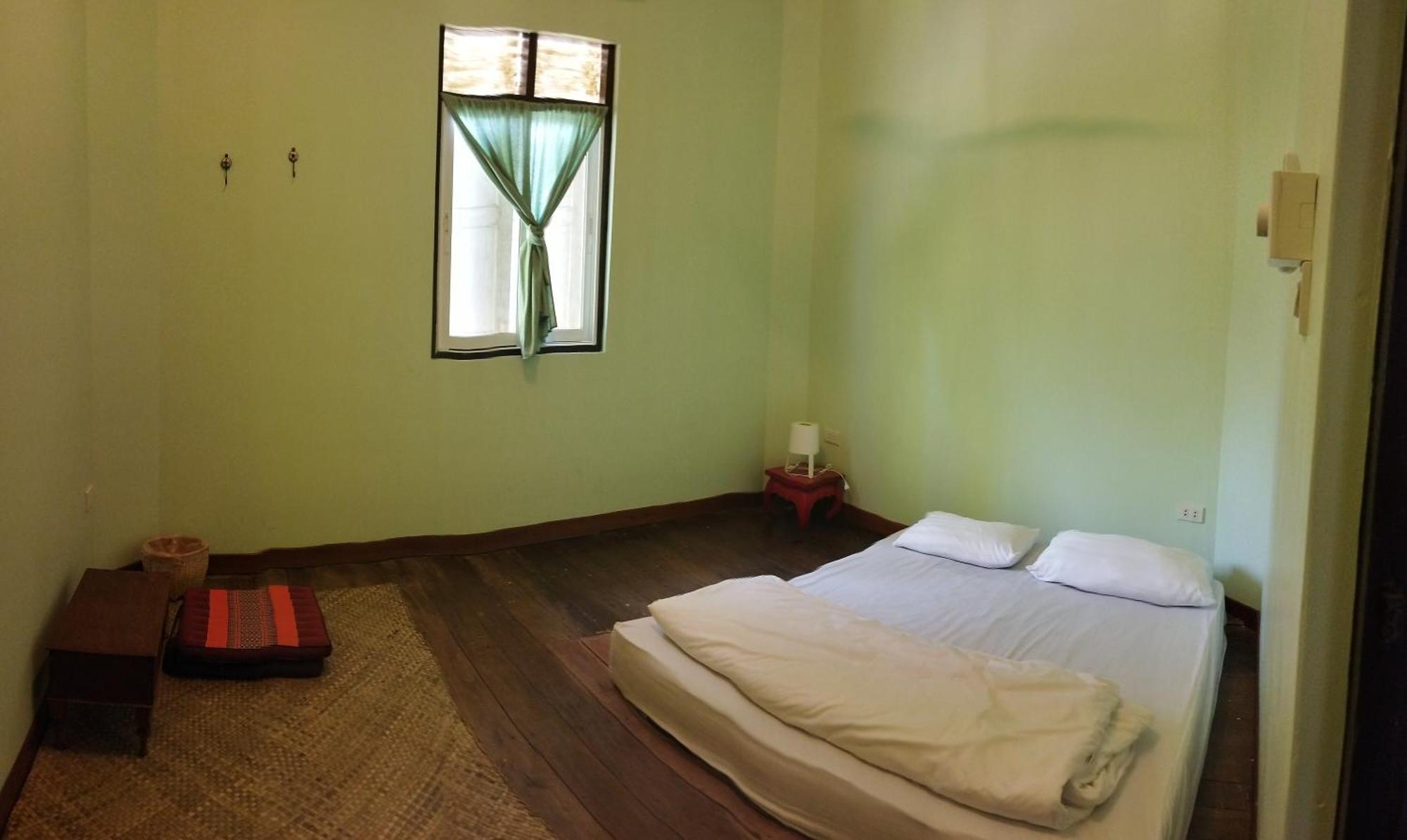 Baan Bua Guest House Chiang Rai Exterior photo