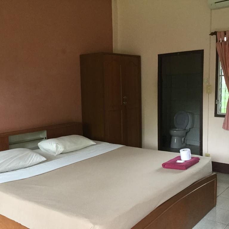 Baan Bua Guest House Chiang Rai Exterior photo