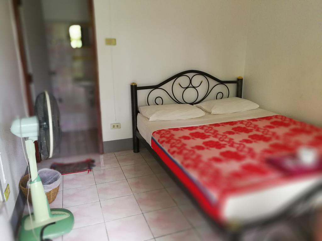 Baan Bua Guest House Chiang Rai Exterior photo